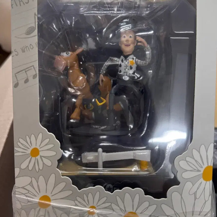 [BUNJANG] Peaceminusone x Toy Story Diorama Figure Record Player / 현물) 피마원 x 토이스토리 피규어 레코드 플레이어