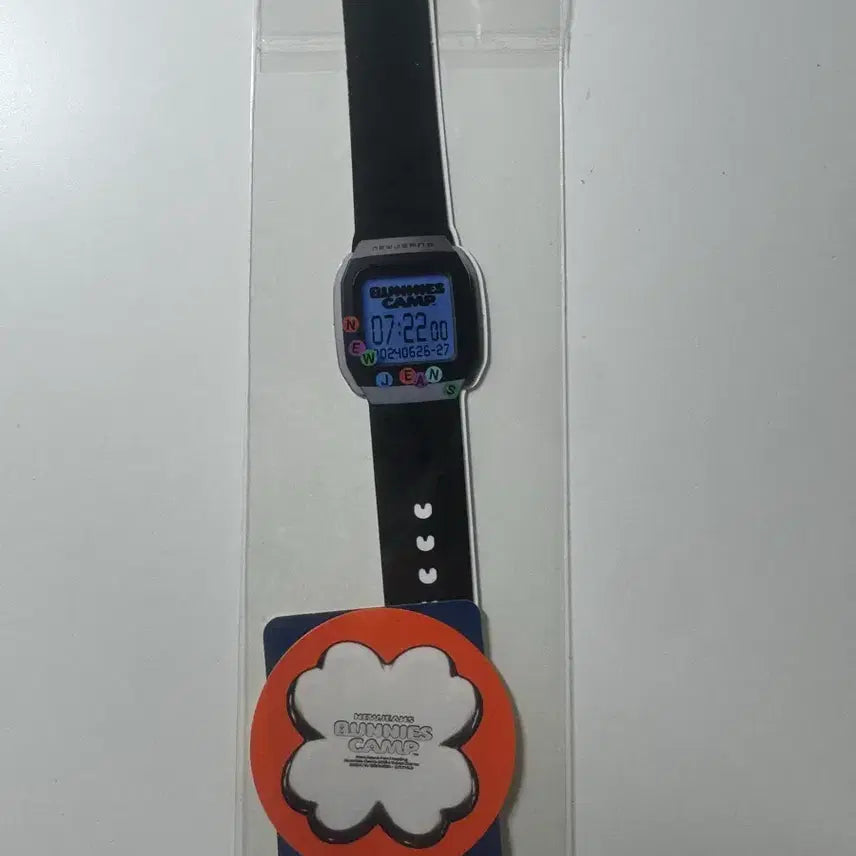 [BUNJANG] NewJeans Tokyo Dome Entrance POB Sticker Watch / 뉴진스 도쿄돔 입장 특전 스티커 시계