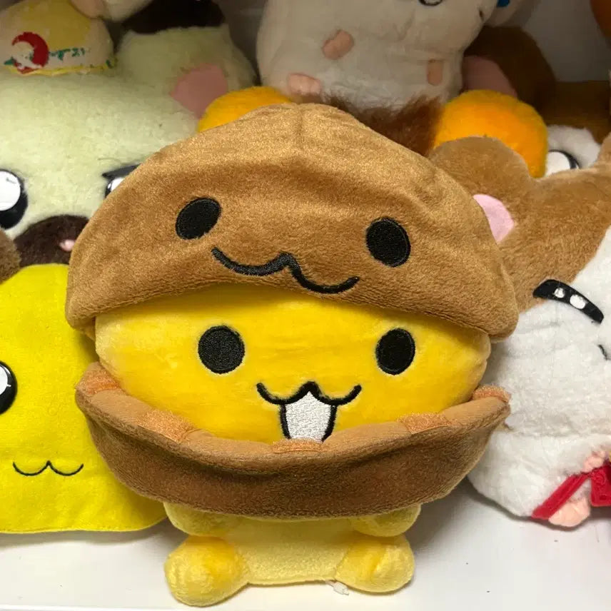 [BUNJANG] San-X Amaguri-chan Chestnut Plush / 일본 고전 산엑스 아마구리짱 밤 인형 깐밤 찍찍이