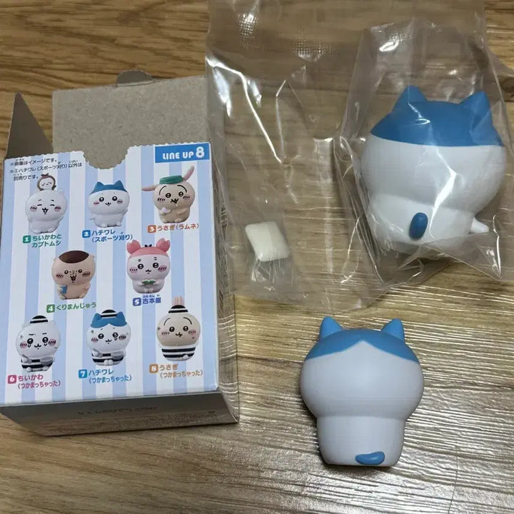 [BUNJANG] Chiikawa Friends Series 4 Hachiware Sporty Hair Mini Figure / 치이카와 프렌즈 4탄 하치와레 스포츠헤어, 하치와레 미니 피규어