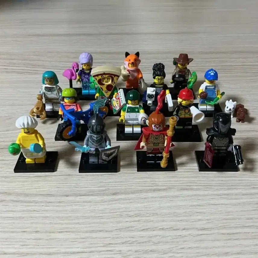 [BUNJANG] LEGO Minifigures Series 19 (14 Figures) / 레고 71025 미니피겨 시리즈 19 14종