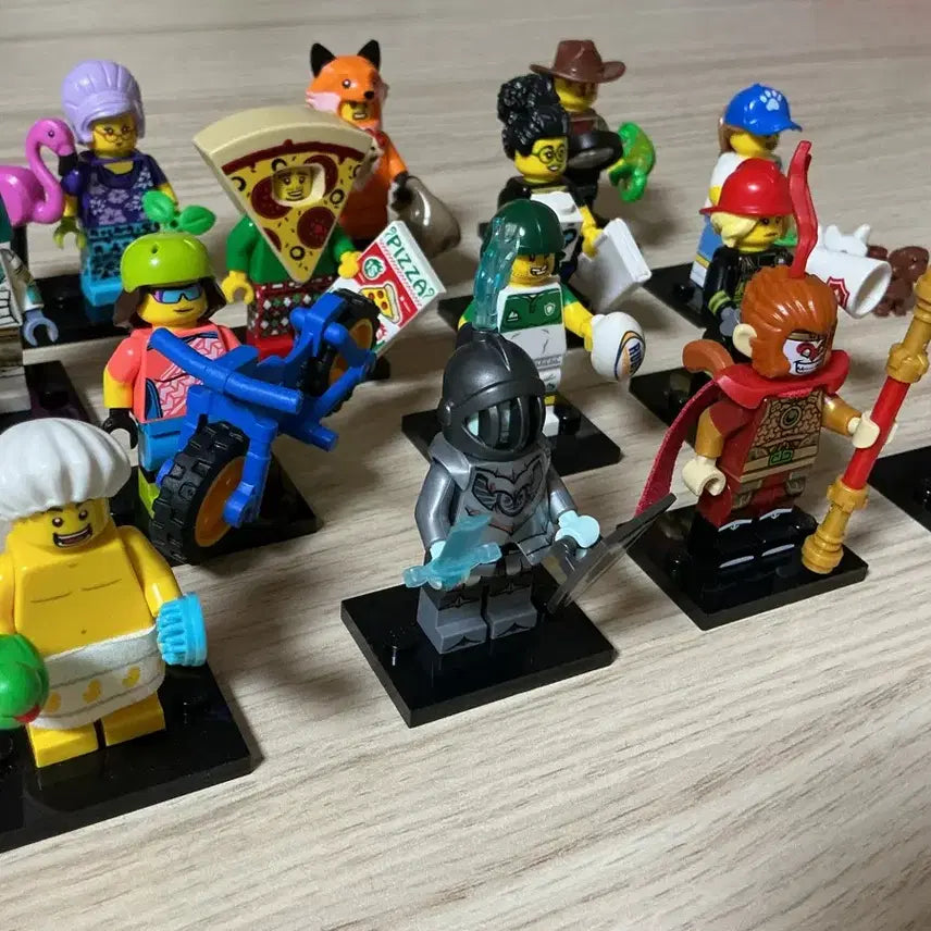 [BUNJANG] LEGO Minifigures Series 19 (14 Figures) / 레고 71025 미니피겨 시리즈 19 14종