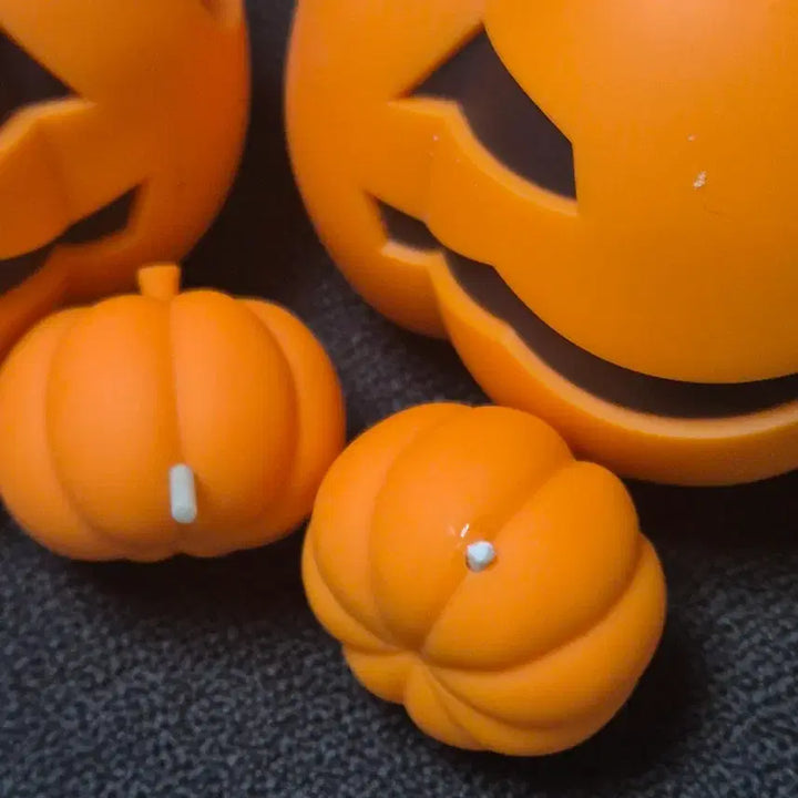 [BUNJANG] Dokodemo Issho Halloween Toro &amp; Kuro Revoltech Figure Bundle Set / 도코데모잇쇼 할로윈 토로 쿠로 리볼텍 피규어 일괄