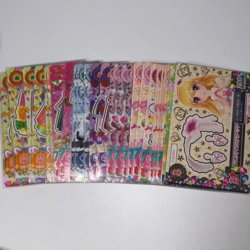 [BUNJANG] Aikatsu! Aikatsu! Stars! Japanese Version Trading Card Bundle (31 cards) / 아이카츠 아이엠스타 벽돌 일판 위주 33장 일괄 대량 판매+ 스미레 아크릴+ 오키 토르소