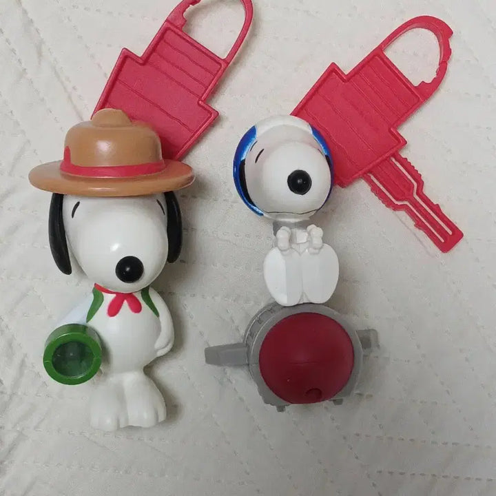 [BUNJANG] Snoopy Happy Meal Figures Set (2 Types) / 스누피 해피밀 피규어 2종 세트