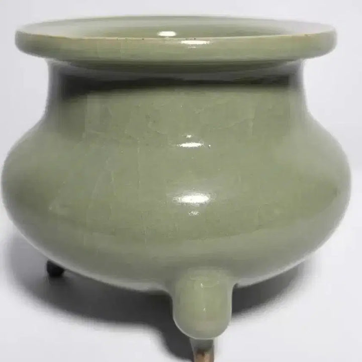 [BUNJANG] Dongguyo Celadon Three-Legged Incense Burner / 동구요