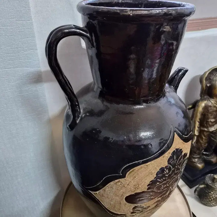 [BUNJANG] Antique Celadon Porcelain Vase with Peony Design / 오래된 유약 흙으로 만든 도자기