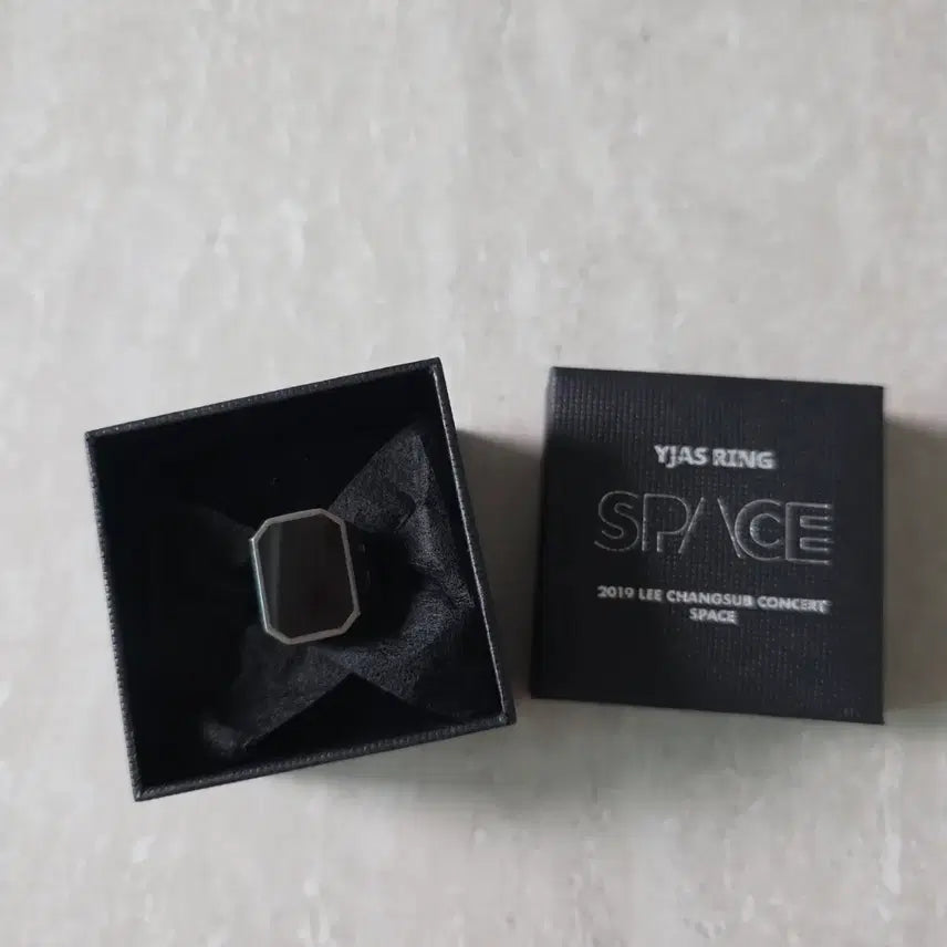 [BUNJANG] Lee Changsub YJAS Ring / 이창섭 예지앞사 반지 YJAS