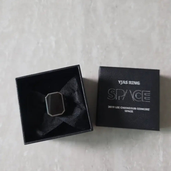 [BUNJANG] Lee Changsub YJAS Ring / 이창섭 예지앞사 반지 YJAS