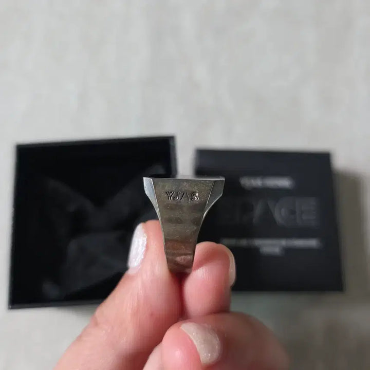 [BUNJANG] Lee Changsub YJAS Ring / 이창섭 예지앞사 반지 YJAS