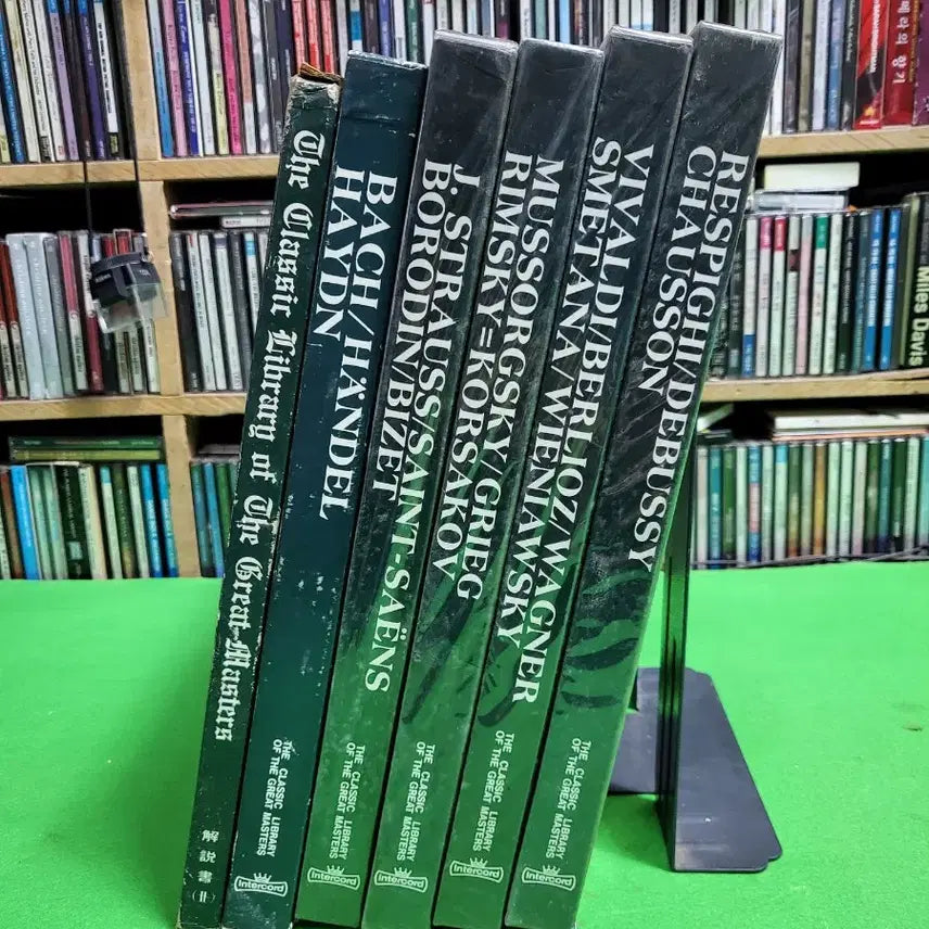 [BUNJANG] World Famous Music Collection 30-LP Set / -LP- 세계 명곡 대전집 LP 30장 세트