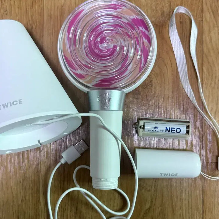 [BUNJANG] Twice Candy Bong (Old Version) - Official Lightstick / 트와이스 응원봉 캔디봉 구형버전 판매합니다.
