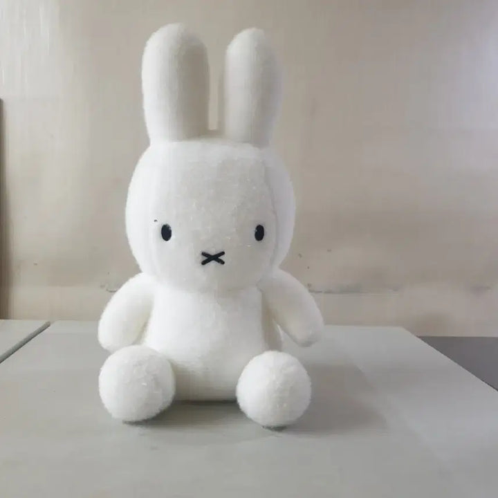 [BUNJANG] Miffy White Rabbit Plush Toy 33cm / 새것 미피인형 33cm 화이트토끼 토끼인형 미피