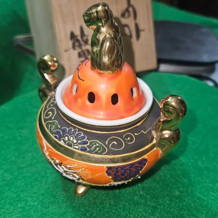[BUNJANG] Japanese Traditional Artist Gold Plated Lion Incense Burner with Paulownia Case / 일본 전통 작가작 금도금 사자 장식 향로 (오동나무 케이스 포함)