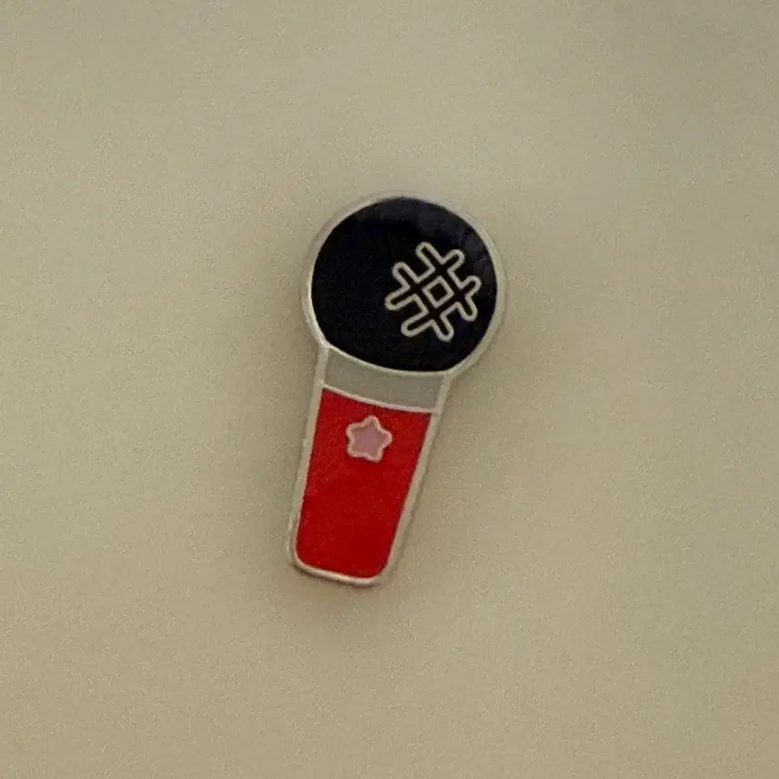 [BUNJANG] RIIZE Sohee Charm Badge Microphone / 라이즈 소희 참뱃지 마이크