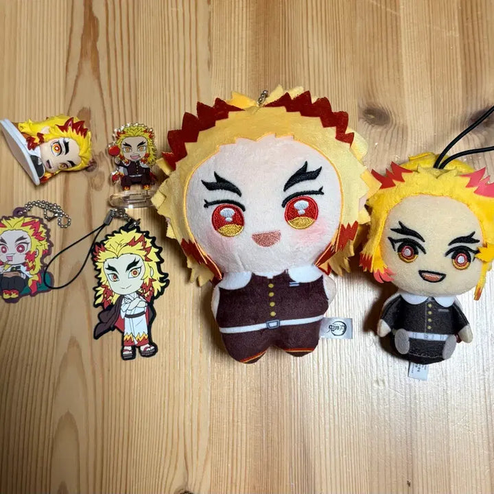 [BUNJANG] Demon Slayer Rengoku Figure, Keychain, and Plush Bundle / 귀멸의 칼날 렌고쿠 피규어 키링 인형 일괄
