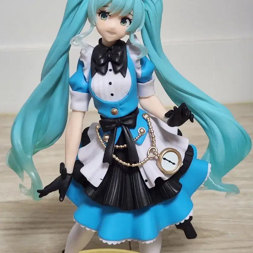 [BUNJANG] Hatsune Miku Alice Figure / 하츠네 미쿠 앨리스 피규어