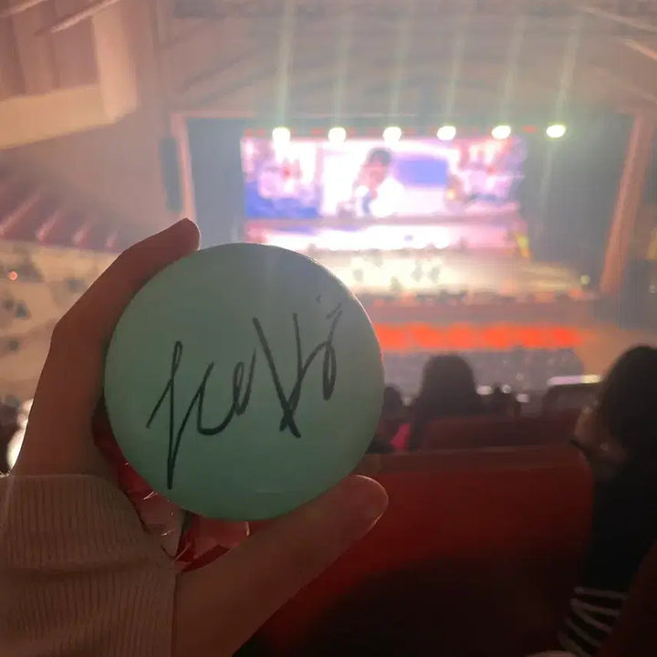 [BUNJANG] Kickflip Kyehun Autographed Ball Daegu Concert / 킥플립 계훈 싸인볼 대구콘