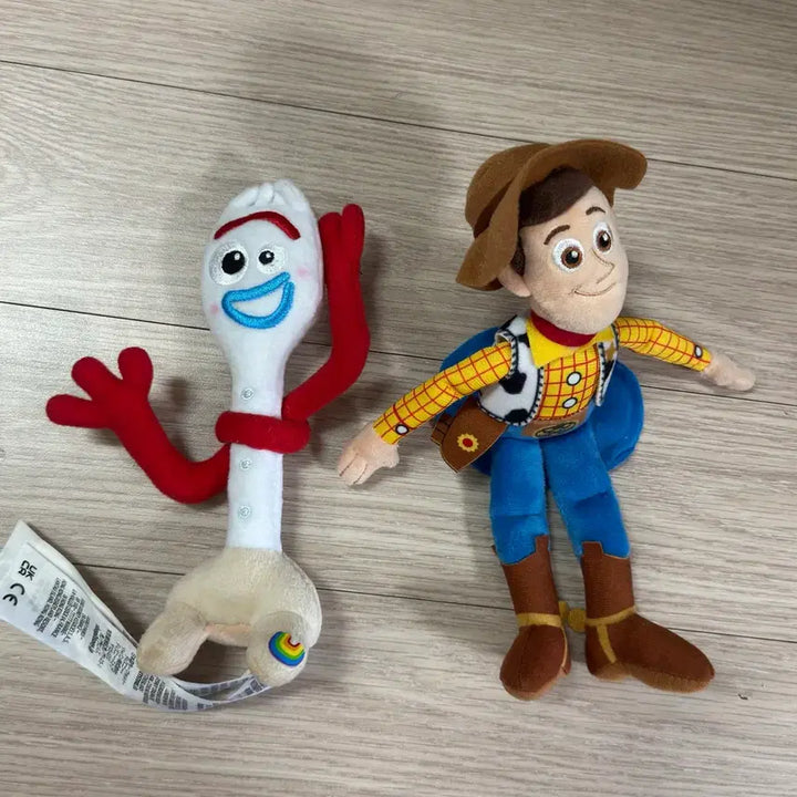 [BUNJANG] Disney Pixar Toy Story Woody &amp; Forky Magnet Set / (일괄)파리 디즈니랜드 토이스토리 포키 우디 마그넷 자석 인형