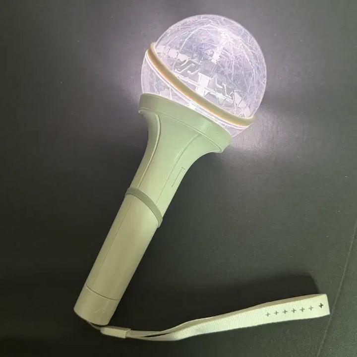 [BUNJANG] P1Harmony Official Lightstick Peace Bong Ver. 1 / 피원하모니 응원봉 피스봉1 ver1