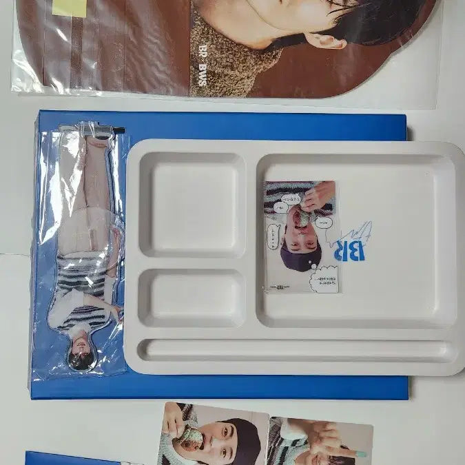 [BUNJANG] Byeon Woo-seok Baskin Robbins Collection Back Wall Photocard / 변우석 배스킨라빈스 굿즈 백월 포토카드 21세기대군부인