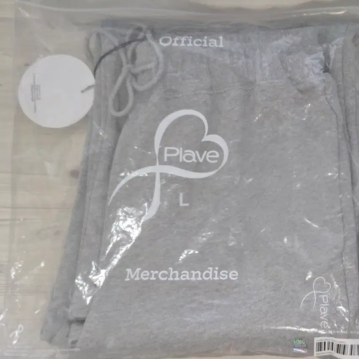 [BUNJANG] PLAVE Sweatpants (Gray) L Size, Sealed / 플레이브 스웻팬츠 TEAM PLAVE 바지 L사이즈 미개봉 (회색)
