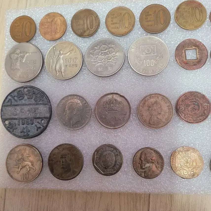 [BUNJANG] Mixed Coin and Banknote Collection / 한국+외국 주화모음. +지페.(수집용).