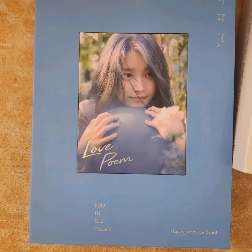 [BUNJANG] IU 2019 Love Poem Concert Blu-ray / 아이유 2019러브포엠 블루레이