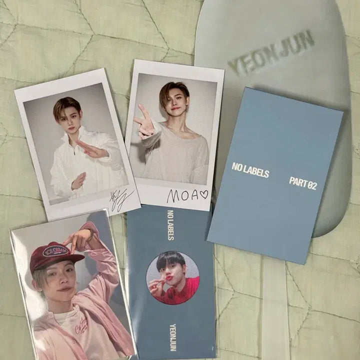 [BUNJANG] TXT Yeonjun Ice Cream Studio Pre-recording Polaroid Photocard Fan Acrylic Cleaner Set / 연준 아이스크림 공방 포카 사녹 폴라2장 세트 액정클리너 부채