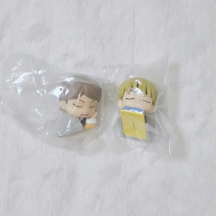 [BUNJANG] Attack on Titan Onemutan Jean &amp; Armin Gacha Figures / 진격의 거인 오네무탄 쟝, 아르민 가챠 피규어