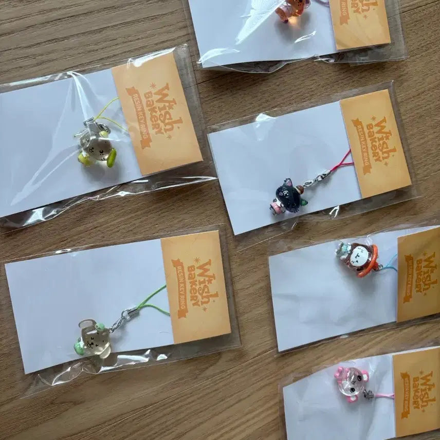 [BUNJANG] NCT WISH WISH Bakery Resin Keyring / 엔시티 위시 위시 베이커리 레진 키링