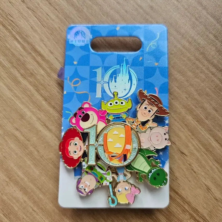 [BUNJANG] Shanghai Disneyland 10th Anniversary Toy Story Badge / 상하이 디즈니랜드 10주년 뱃지 토이스토리