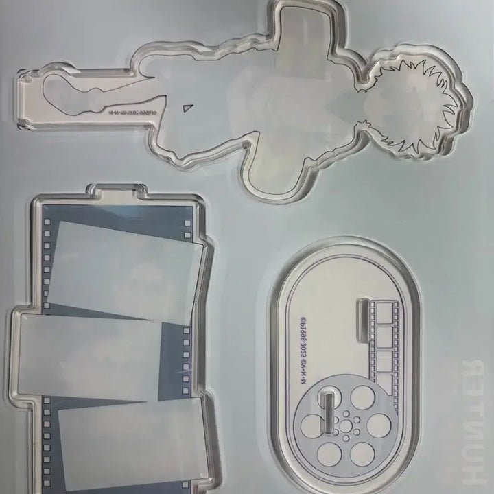 [BUNJANG] Hunter x Hunter Killua Acrylic Standee with Gon Button Badge Bonus / 헌터헌터 키르아 아크릴 (+곤 캔뱃지 덤!!)