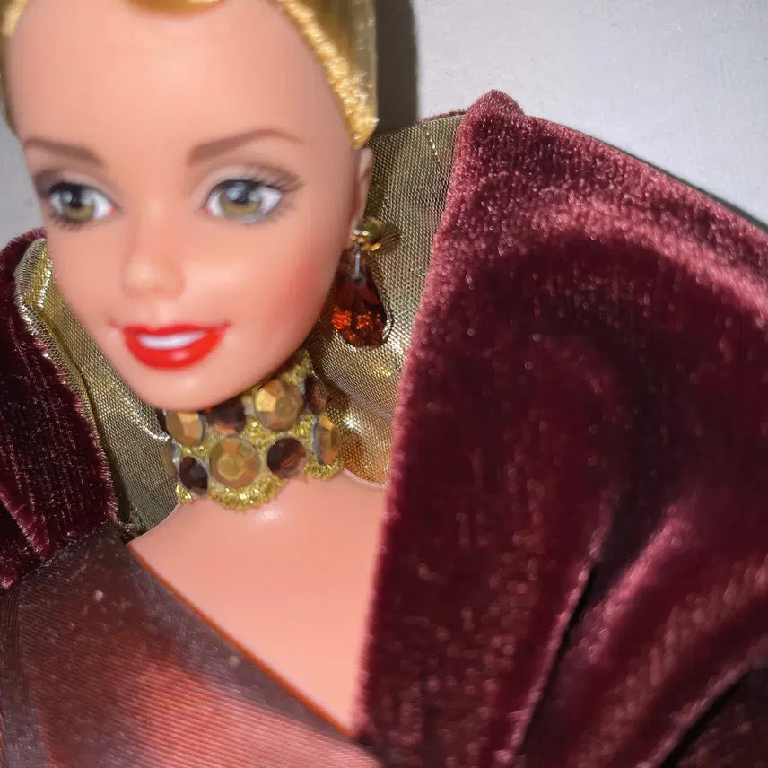 [BUNJANG] 1996 Portrait in Taffeta Barbie Collector Edition by Robert Best Couture Collection (Sealed) / 1996 Portrait in Taffeta 바비 쿠튀르 컬렉션 Robert Best 미개봉급 풀구성 Collector Edition &