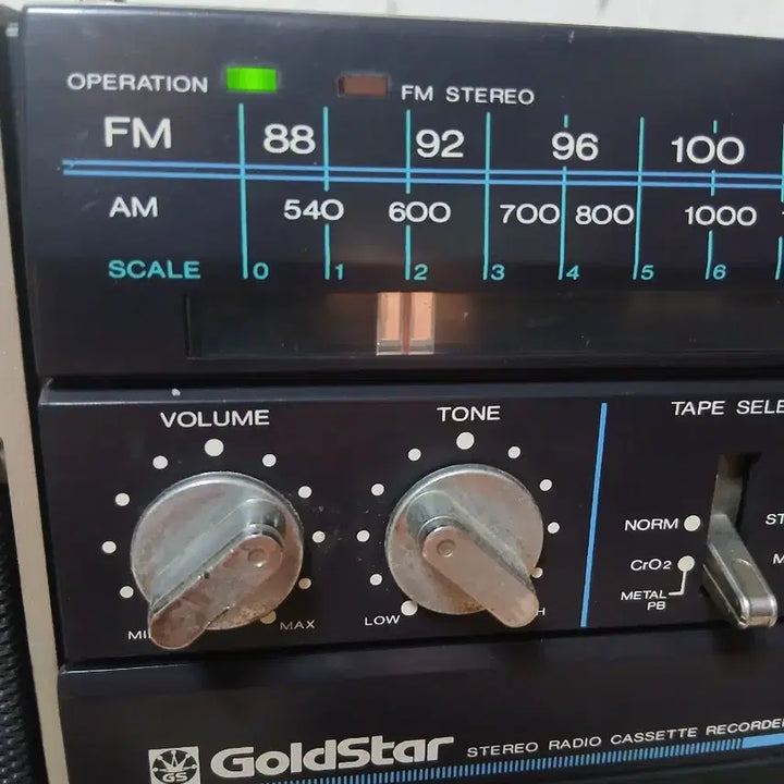 [BUNJANG] Goldstar (Geumseong) Cassette Radio TSR-711 / 작동확인 무한 낭만의 시대 금성 골드스타 카세트 라디오 TSR-711