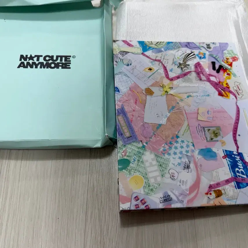 [BUNJANG] ILLIT Single 1st Album Official MD Binded Notebook Set / 아일릿 싱글 1집 기념 공식 MD 바인드 노트북 세트