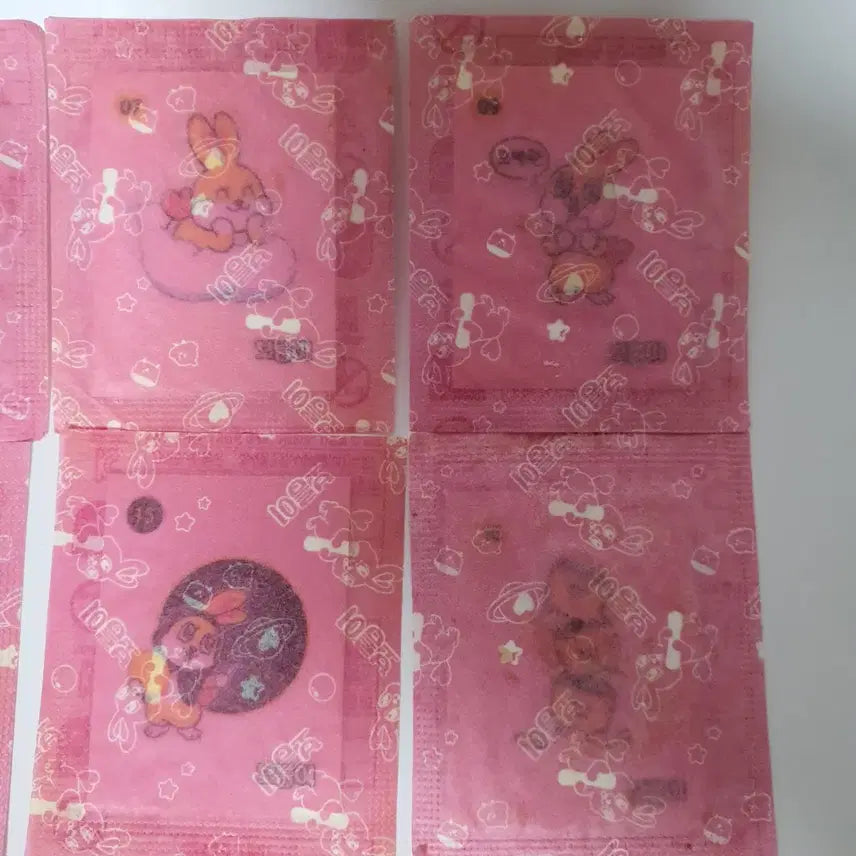 [BUNJANG] Boreumi Luminous Ttibu Ttibusel 14-Piece Bundle Set / 보름이 야광 띠부띠부씰 14장 일괄 판매