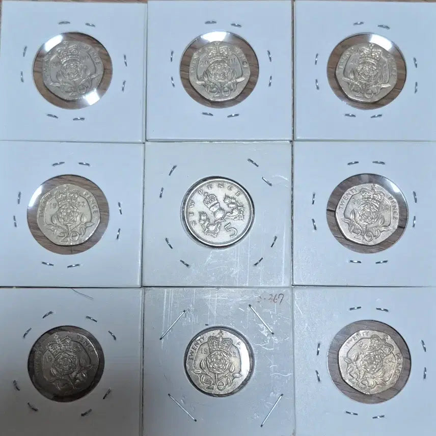 [BUNJANG] United Kingdom Queen Elizabeth II Commemorative Coin Set - 9 Types / 영국 엘리자베스 2세 기념주화 9종. 육각 특유종. 줄세우기 9점 일괄