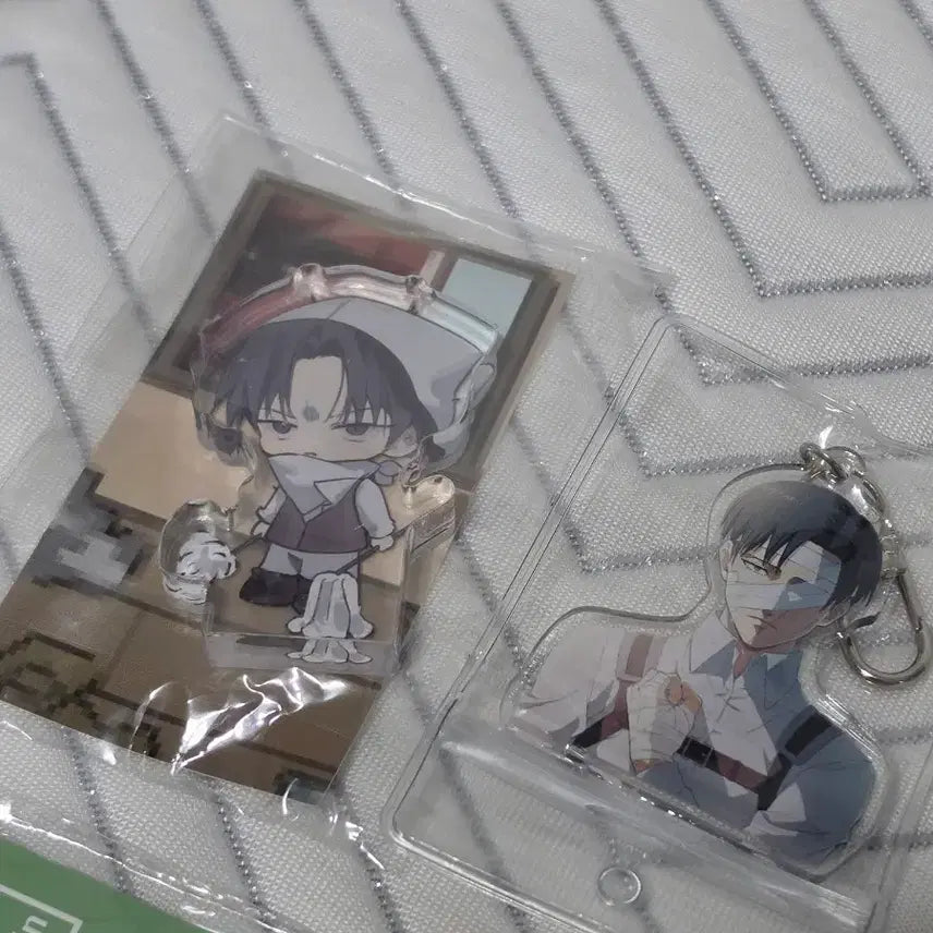 [BUNJANG] Attack on Titan Levi Colotto Acrylic Keyring Bundle / [미개봉] 진격의 거인 리바이 코롯토 아크릴 키링 비공굿 일괄