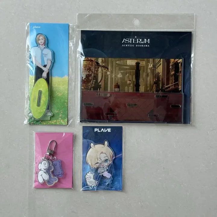 [BUNJANG] PLAVE Noah (Bundle Set) Sealed Acrylic Stand, Aniplex Diorama Acrylic Stand, Samwhy Keyring / (일괄)미개봉 플레이브 노아 육여 아크릴스탠드,애니플러스 디오라마,기다릴게 아크릴스탠드,삼왜 키링