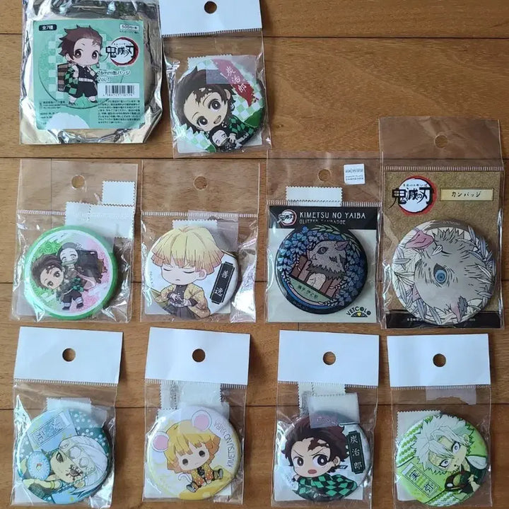 [BUNJANG] Demon Slayer: Kimetsu no Yaiba Can Badge Bundle (10 Pieces) / 귀멸의 칼날 캔뱃지 10개 일괄
