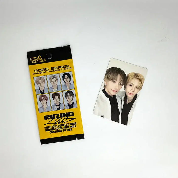 [BUNJANG] RIIZE Shotaro, Anton RIIZING LOUD Photocard 1 Unit Version / 라이즈 쇼타로 앤톤 라이징 라우드 포토카드 1 유닛 버전 RIIZE SHOTARO ANTON RIIZING LOUD PHOTOCARD 1 UNIT ver.