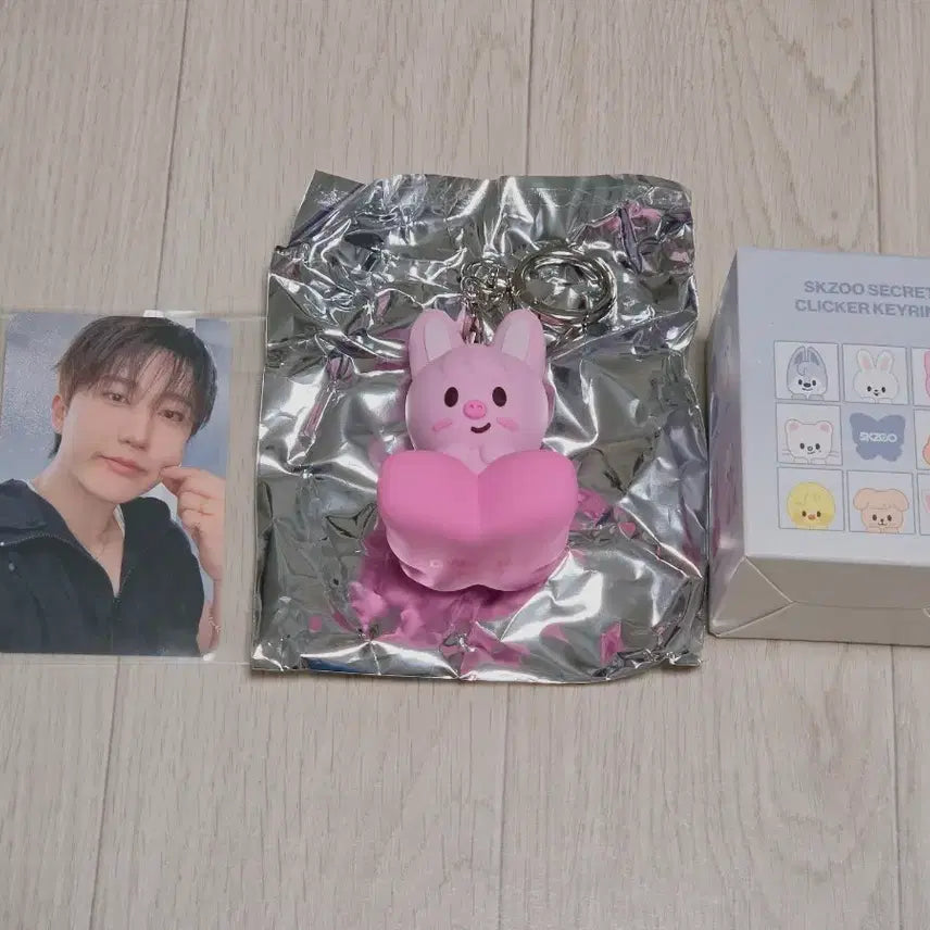 [BUNJANG] Stray Kids SKZOO Changbin Secret Clicker Keyring Bundle Set Photocard / 스트레이키즈 런잇 SKZOO 시크릿 클리커 키링 돼끼 창빈 포카 일괄