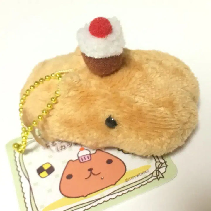 [BUNJANG] Capybara Cupcake Wobbly Mascot Doll / 카피바라상 컵케이크 마스코트 덜덜이 인형
