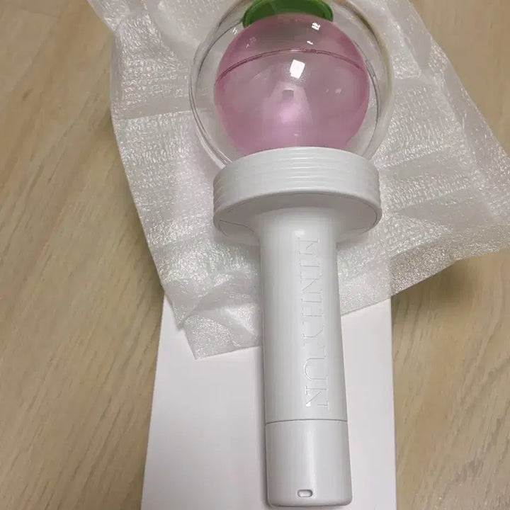 [BUNJANG] Hwang Min Hyun Official Light Stick (Hwangdo Bong) / 황민현 응원봉 (황도봉)