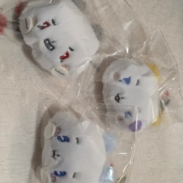 [BUNJANG] Meumemimu Stuffed Doll Brooch / 무배) 므메미무 인형 브로치 판매