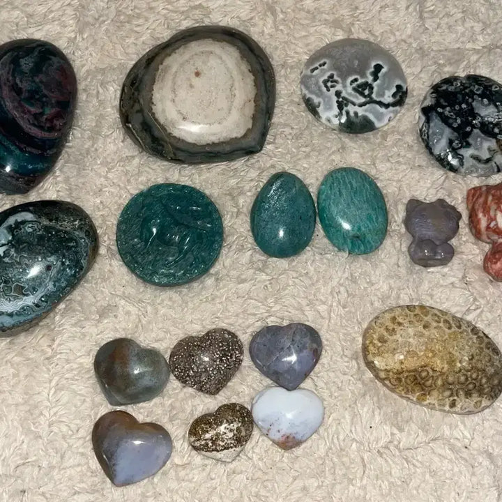 [BUNJANG] Natural Gemstone Carvings: Palm Stones, Towers, and More (Ocean Jasper, Coral Jade, etc.) / (각1.2) 천연원석 카빙 팜스톤 타워 오션 재스퍼 백수정 실버 옵시디언 산호옥