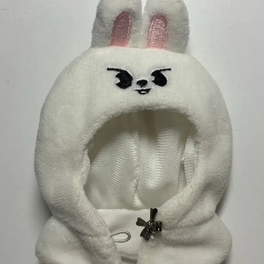 [BUNJANG] Stray Kids SKZOO Leebit 10cm Outfit Cape / 스트레이키즈 스키주 리빗 10cm 아웃핏 망토 인형 옷