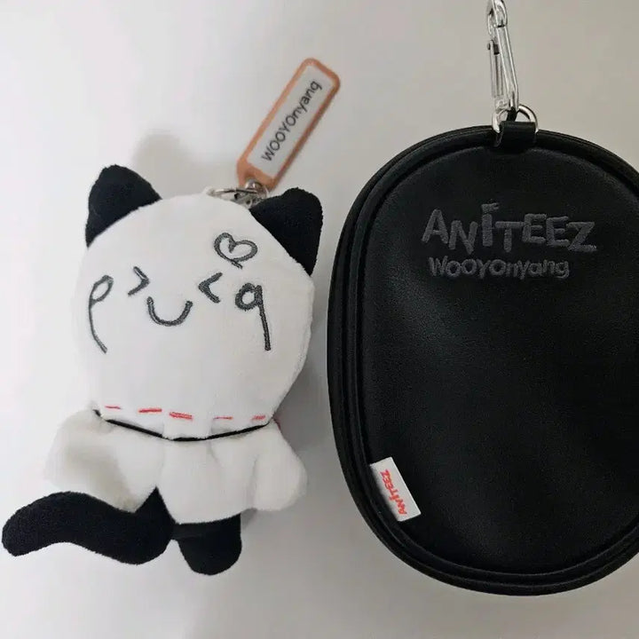 [BUNJANG] ATEEZ Wooyoung Wooyonang Cloak Pouch Bundle Set / (일괄) 애니티즈 우요냥 소원망토 파우치