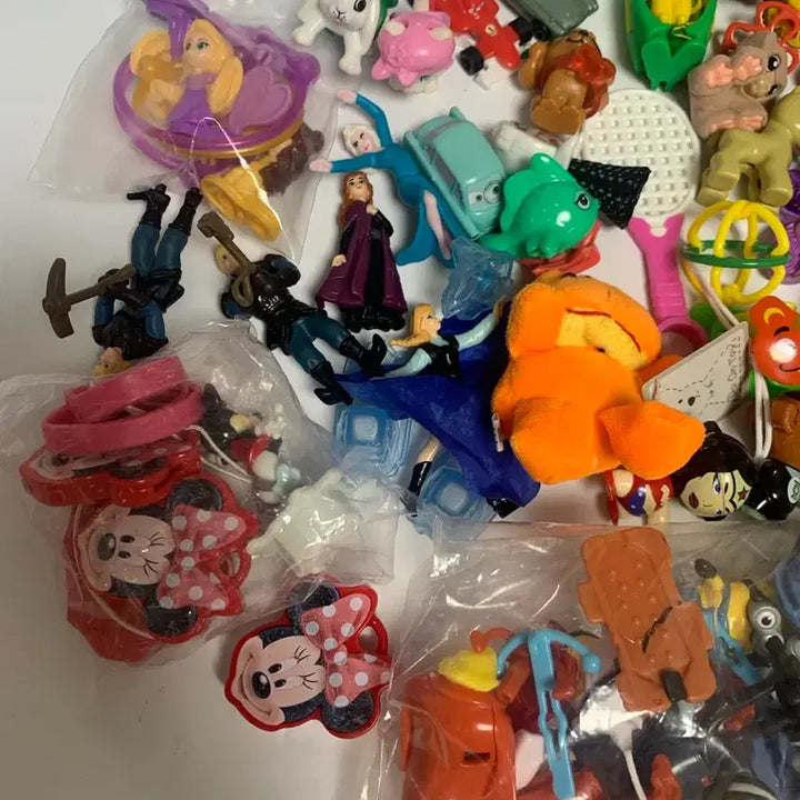 [BUNJANG] Kinder Joy Assorted Figurines Bundle Set / 킨더조이 뽑기 잡동사니 피규어 일괄판매